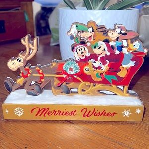 Disney Wood Figure - Santa Mickey and Friends Sleigh - Merriest Wishes